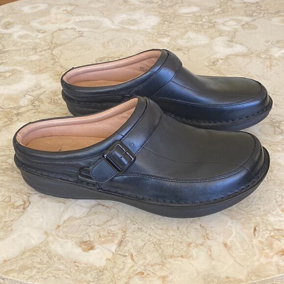 Alegria Chairman Black Nappa Open Back Mule Men’s Shoes - Picture 3 of 15